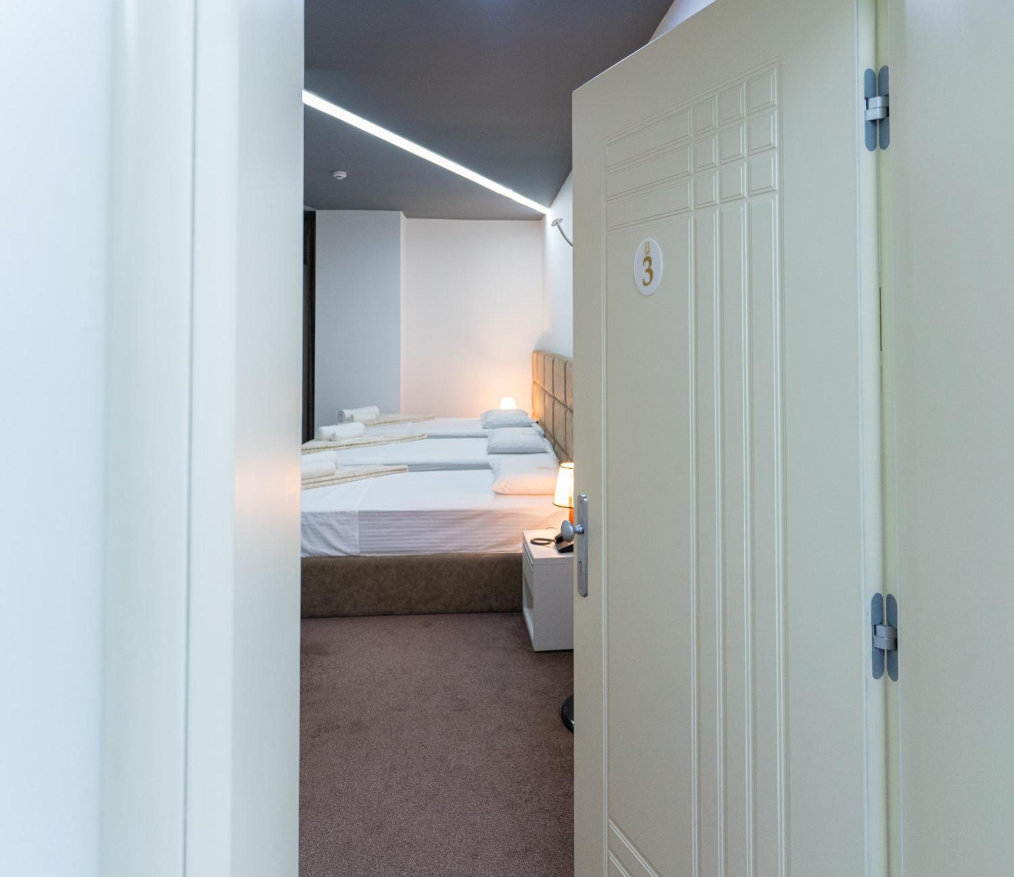 Alko Hotel Шкодер Екстер'єр фото